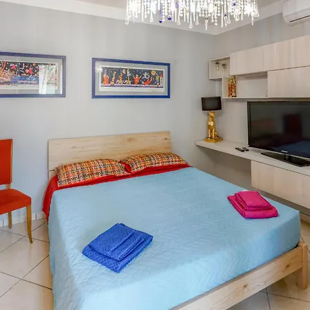 3 Bedroom Gorgeous In Nyaraló *